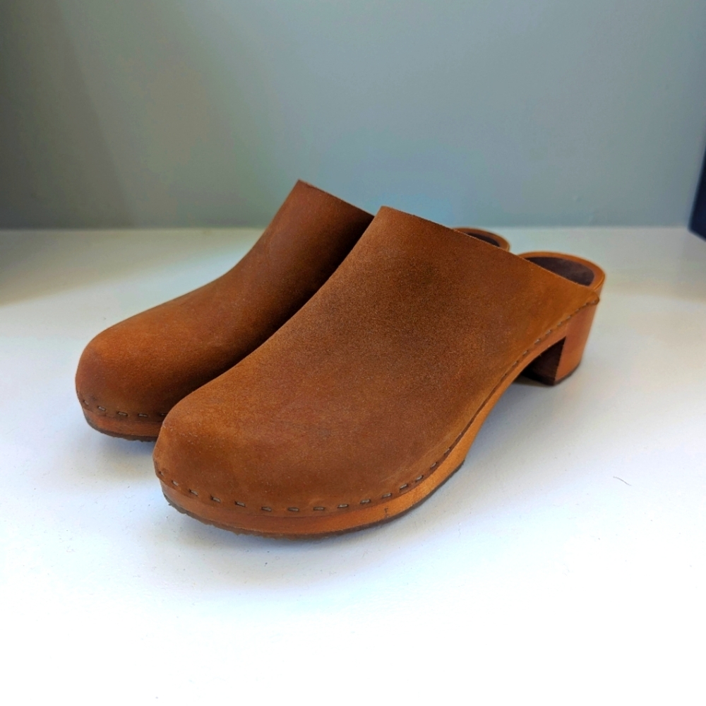 Cedar Gabe block heel